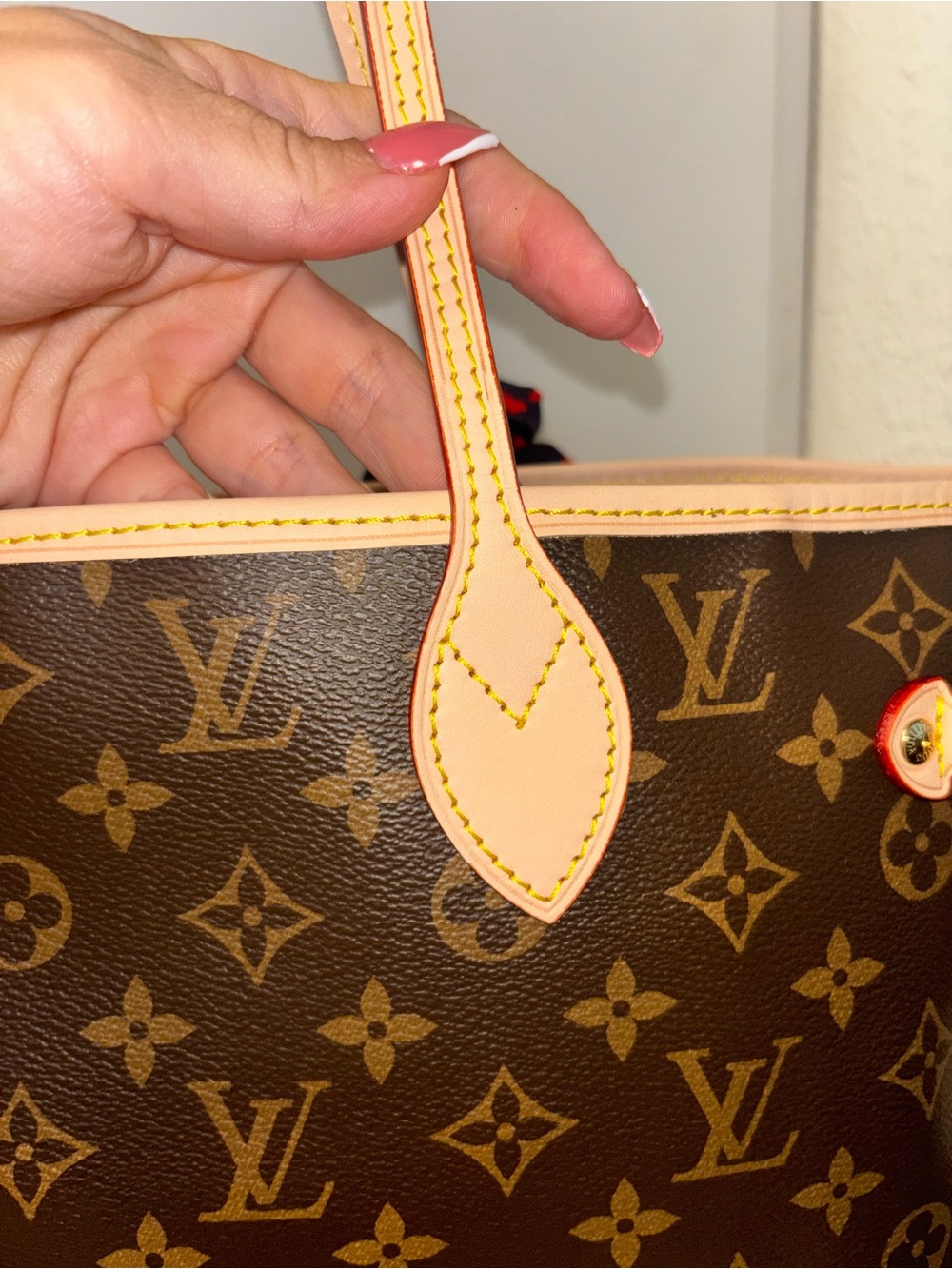 Louis Vuitton MM Monogram Neverfull with red interior - Picture 7 of 16